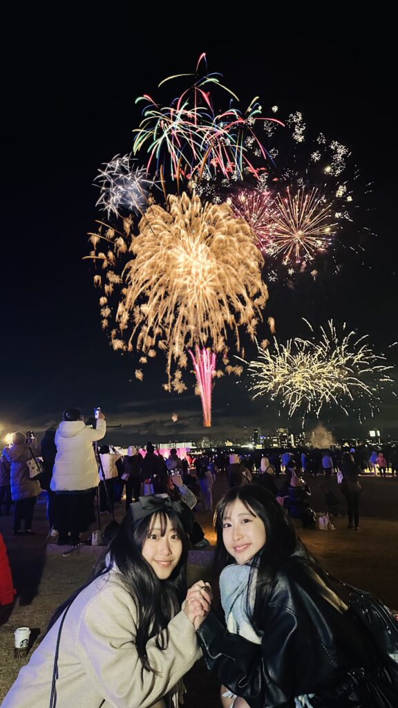 神戸で開かれる５分間限定の花火大会。